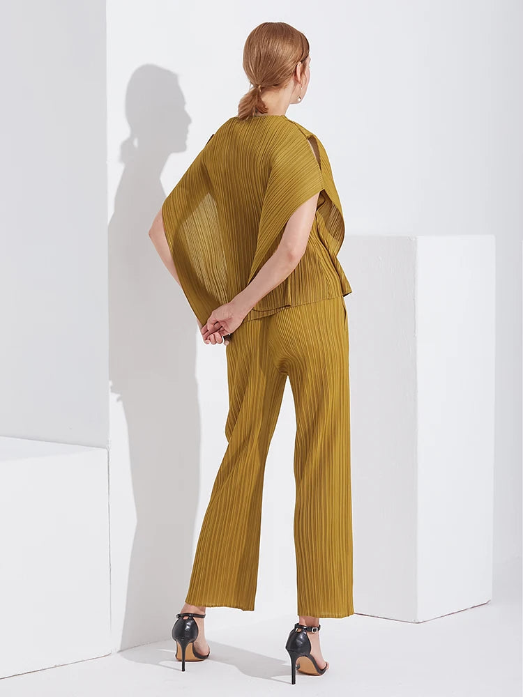 Miyake Loose Straight Pleated | Pants