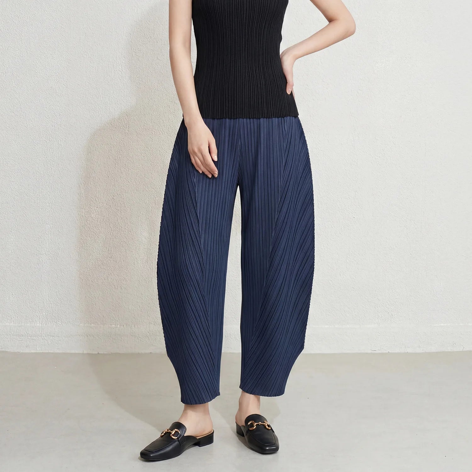 Miyake Pleated Lantern | Pants